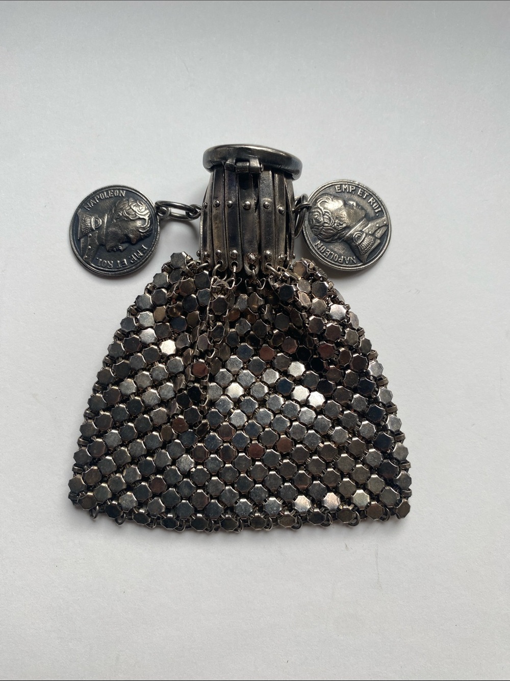 VTG Napoleon 1900’s Unique Silver Mesh Coin Purse with Expandable Opening 4”H - Picture 2 of 5